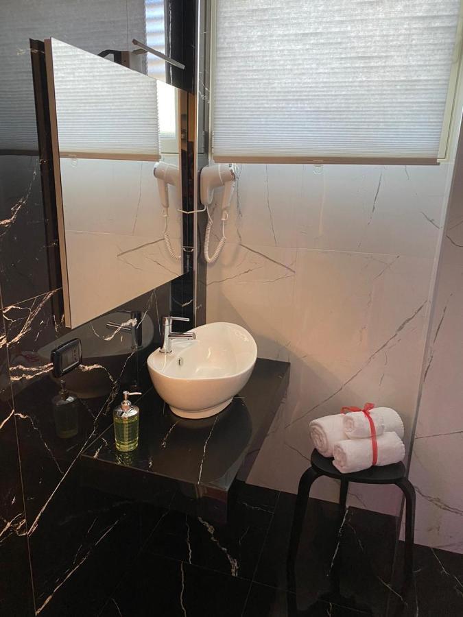 Hotel Th Luxury Fly à Catane Extérieur photo